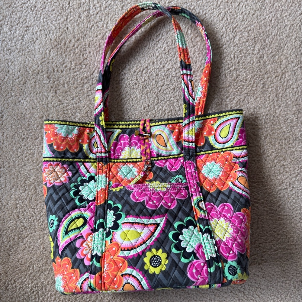 Vera Bradley Sierra Quilted Cotton Tote Bag Floral Paisley Grey Pink‎